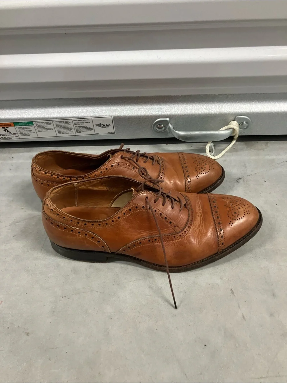 Alden 911 Medallion Perf Tip Bal Oxford Burnished Tan Calf USA 8.5
